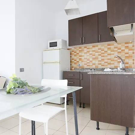 California Rooms מלון דירות 3*
