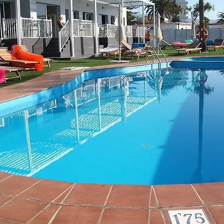 California Rooms Апарт-отель Сан-Бартоломе