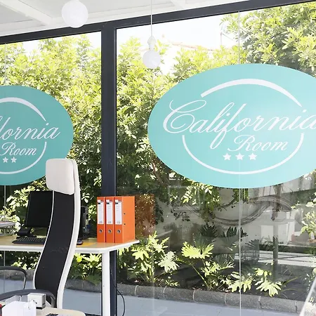 California Rooms 3* Сан-Бартоломе
